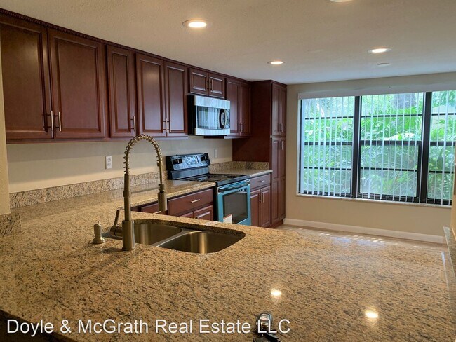 Building Photo - 2 br, 2 bath House - 7821 Niagara Ave #2102