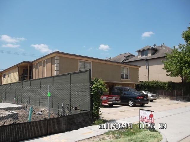 Building Photo - Los Arcos Apartments