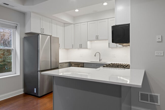 Foto del edificio - 4637 N Dover St