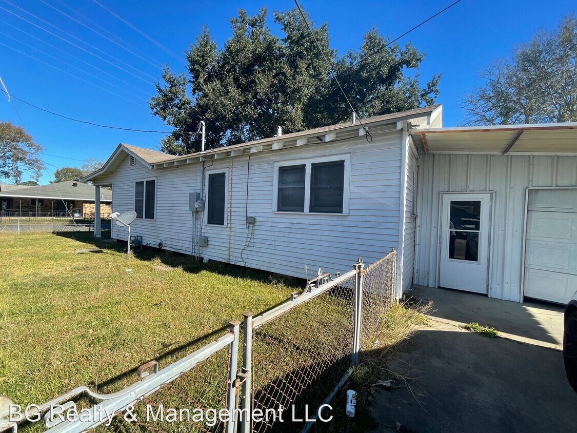 Primary Photo - 2 br, 1 bath House - 921 S. Corinne Street