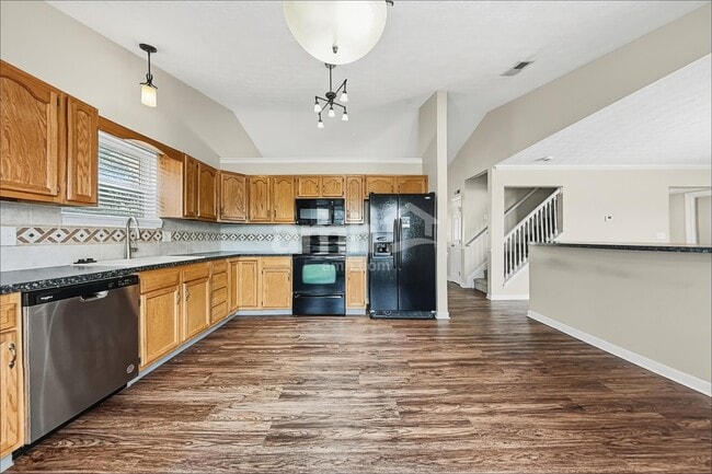 Building Photo - 5783 Hillary