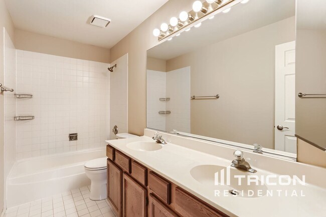 Foto del edificio - 1720 Westbury Dr