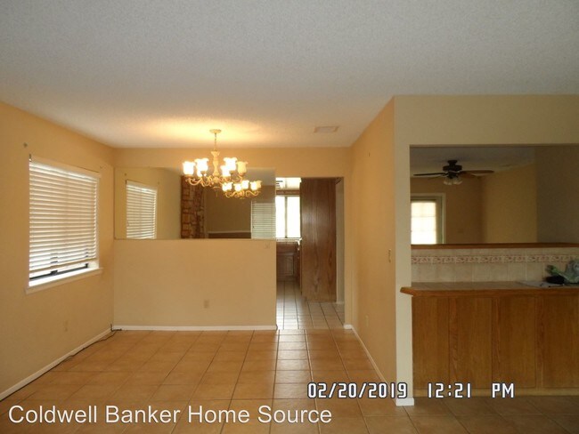 Building Photo - 3 br, 2 bath House - 13750 Oakmont Drive