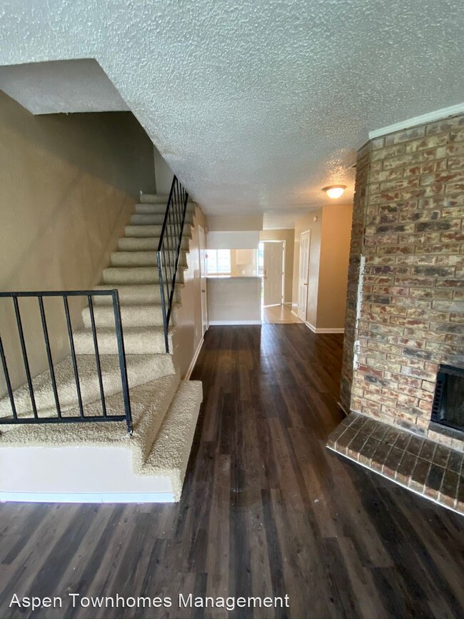 Building Photo - 2 br, 1.5 bath House - 2144 Aspen Dr