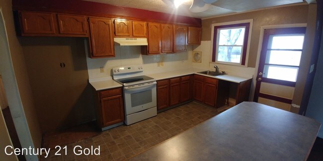 Foto del edificio - 3 br, 1 bath House - 4725 Killian Ave