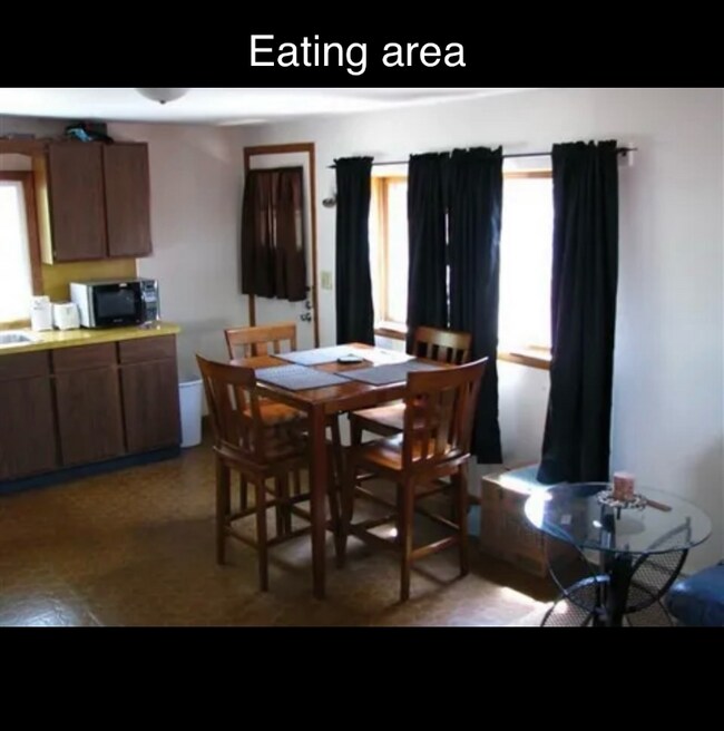 Foto del edificio - 850 Houseman Ave NE