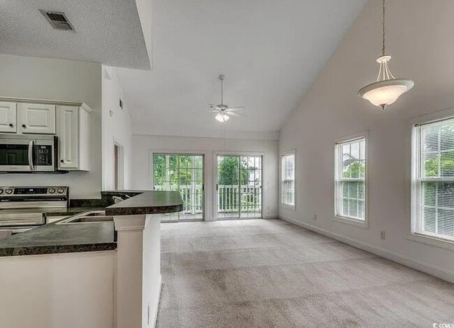 Foto del edificio - 5046 Belleglen Ct