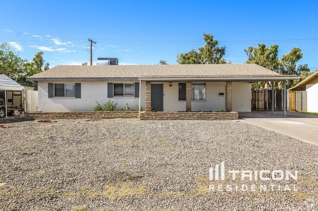 Building Photo - 1649 W Pueblo Ave