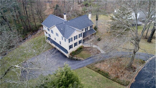 Building Photo - 930 Academy Ln