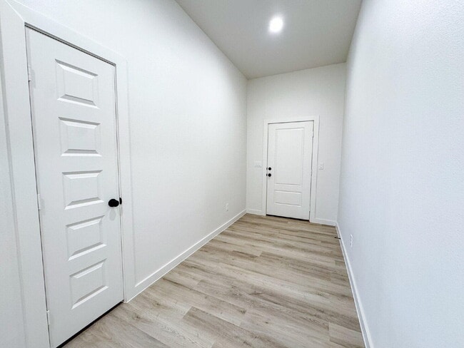 Foto del edificio - 6305 Virginia Ave