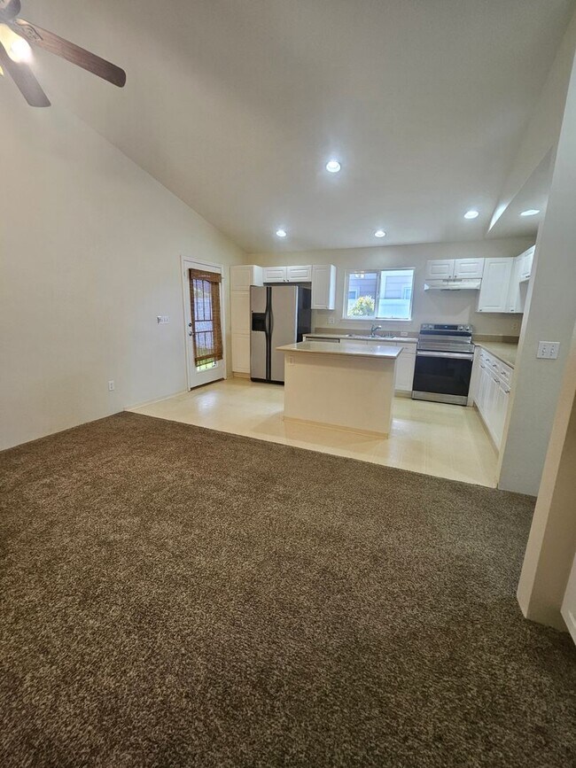 Foto del edificio - 3-2 bedroom home in the legend Maui Lani