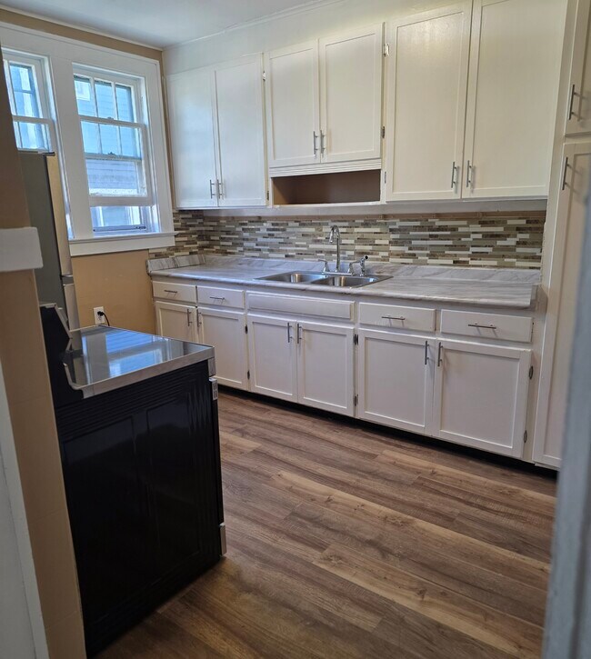 Cocina - 485 Sawyer St
