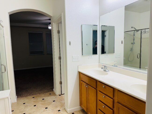 Building Photo - 410 Pesaro Way