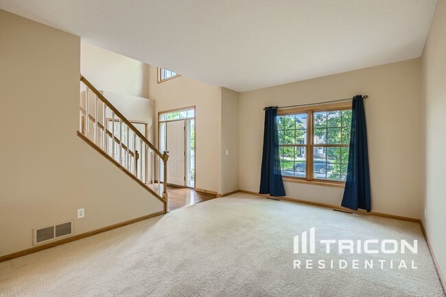 Foto del edificio - 16391 Holbrook Ave