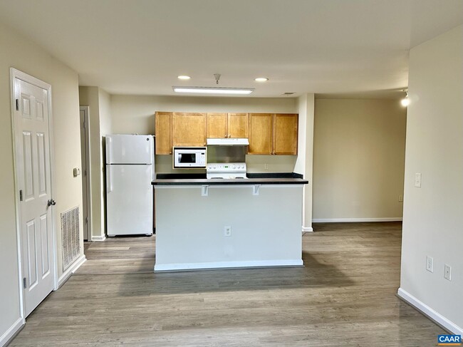 Building Photo - 725 Denali Way