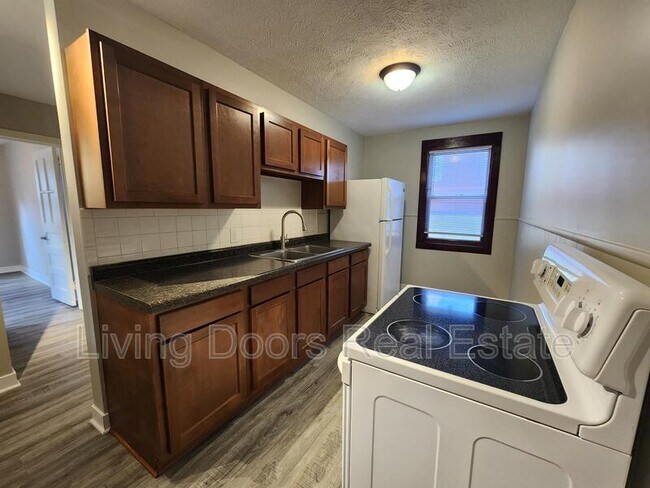 Foto del edificio - 348 S 38th St