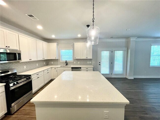 Foto del edificio - 331 Hudson Chase Ct