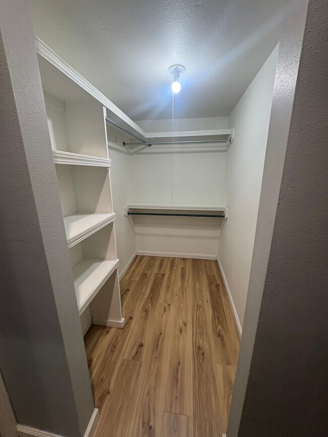 Foto del edificio - Fully renovated unit with all new everything