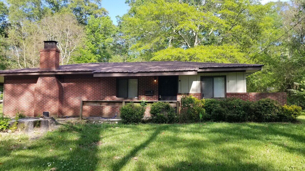 3138 Lakewood Dr, Jackson, MS 39212 House Rental in Jackson, MS