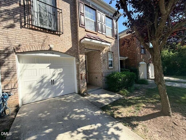 Foto del edificio - 1061 Remington Oaks Cir
