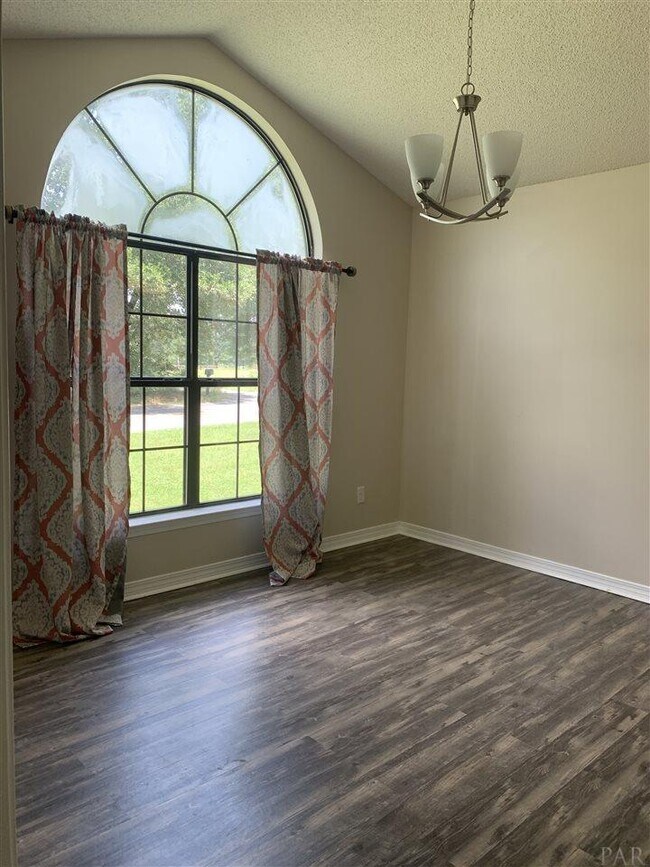 Foto del edificio - 5374 Windham Rd