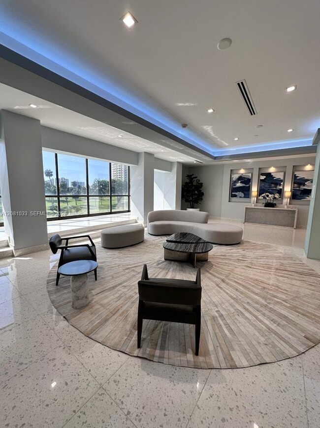 Building Photo - 20335 W Country Club Dr