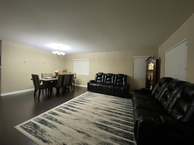 Foto del edificio - 53226 Compassion Way