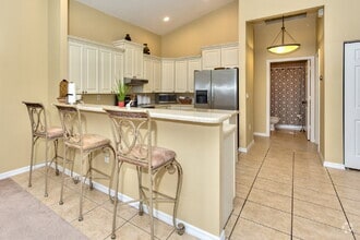 Building Photo - 3748 Kent Dr