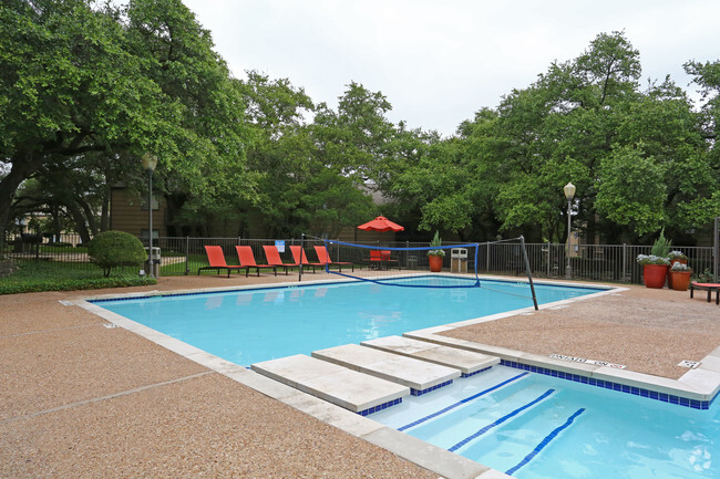 Piscina de nivel inferior - Bridge at Northwest Hills