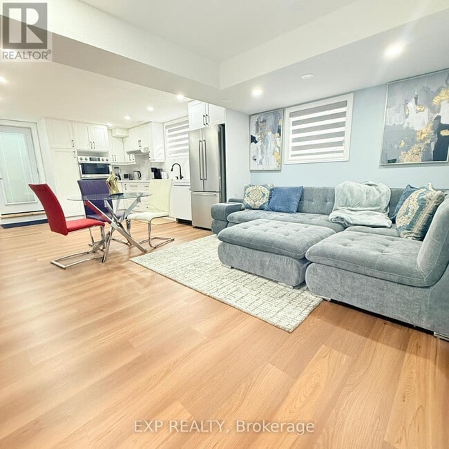 Photo du bâtiment - 1754 Owen Ln