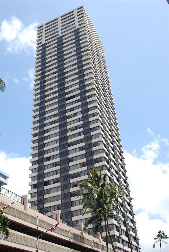 Building Photo - 444 Niu St