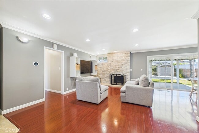 Building Photo - 8412 San Marino Dr