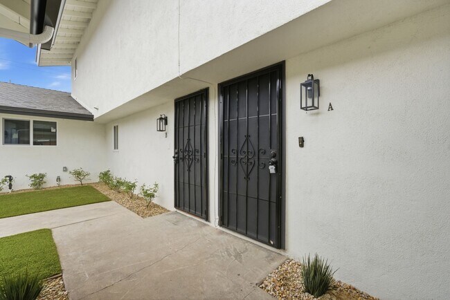 Foto del edificio - 1172 N Shattuck St