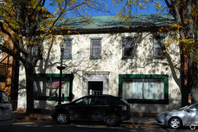 Building Photo - 141 W Main St