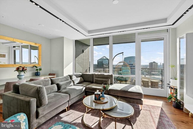 Foto del edificio - 1781 N Pierce St