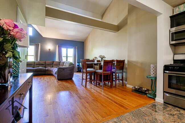 Building Photo - 1290 Saint Marks Ave