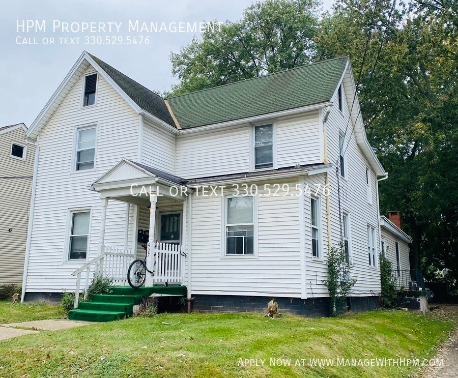 to 427 Smith Ave NW in Canton! Room for Rent in Canton, OH