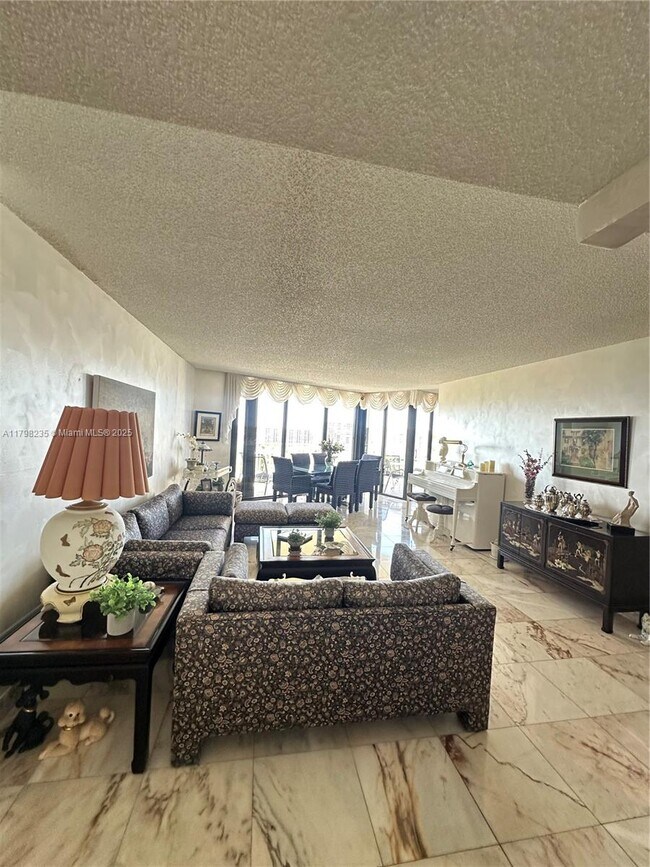 Building Photo - 4000 Towerside Terrace