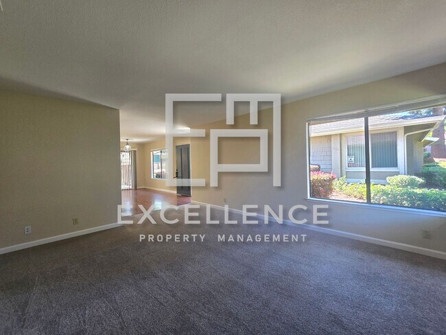 Foto del edificio - Single Story 2/2 with 2 Car Garage, AC, Patio, Community Pool