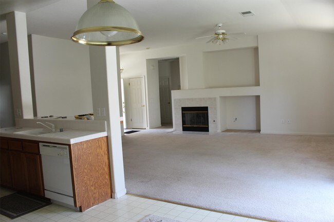 Building Photo - 1737 Fortress Way