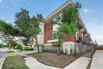 Building Photo - 5618 Lindell Ave