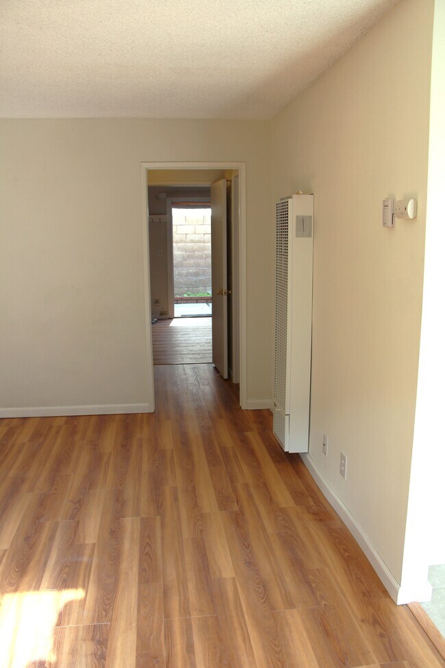 Foto del edificio - 715 S Webster Ave