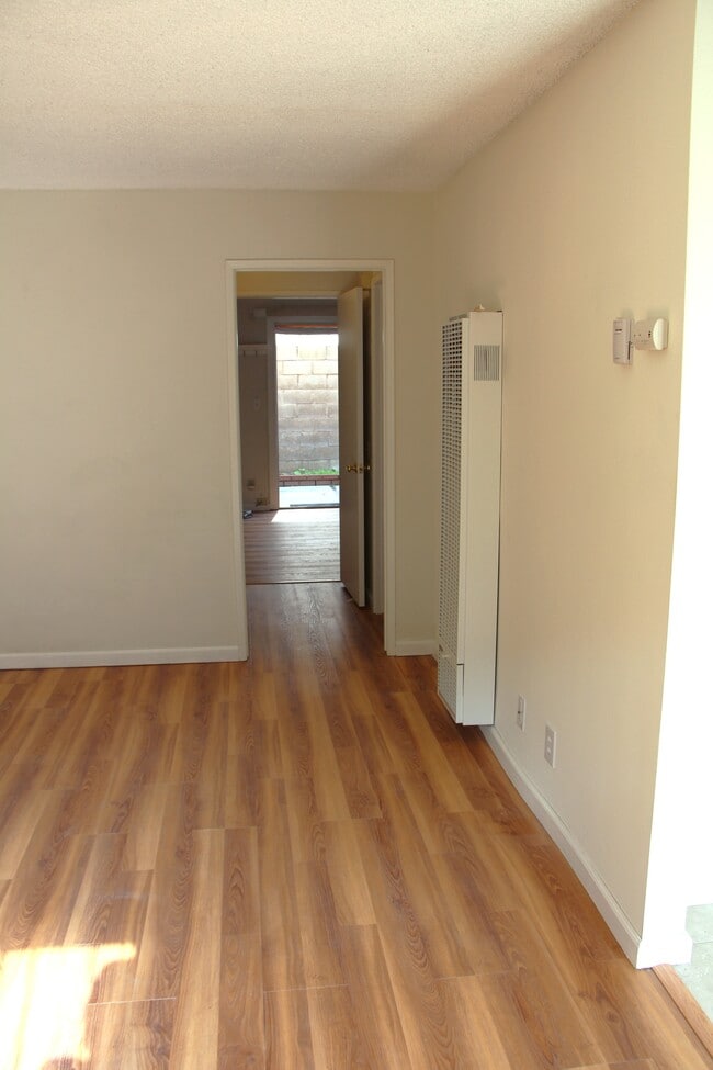 Building Photo - 715 S Webster Ave