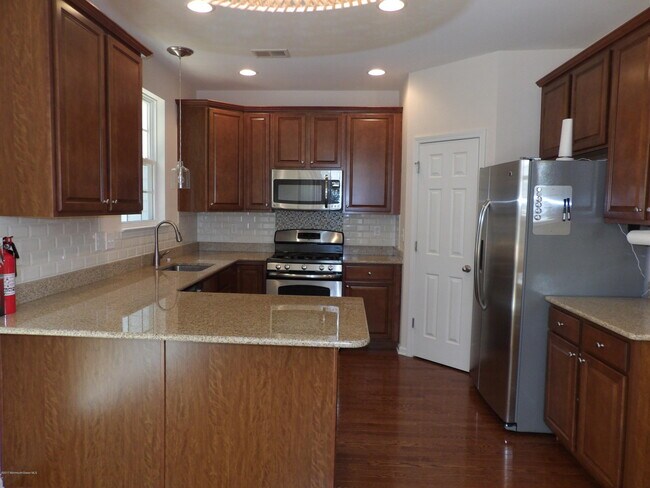 Foto del edificio - 225 Chickadee Ct