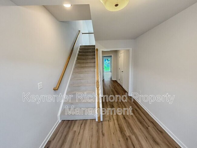 Foto del edificio - 1404 Whitehurst Way