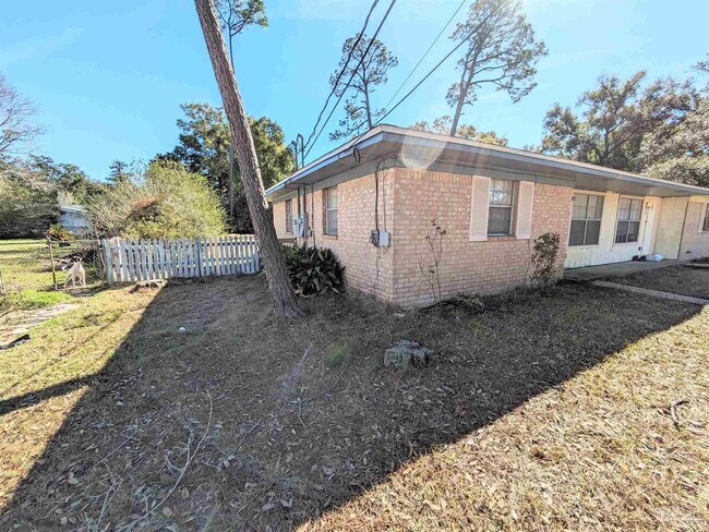 Building Photo - 7818 Sabra Dr