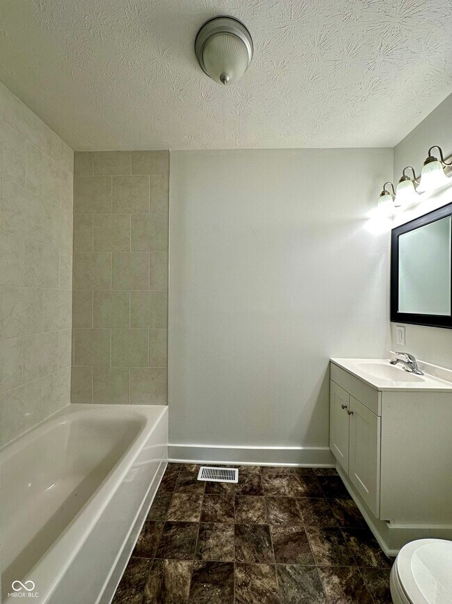 Foto del edificio - 602 S Miller St