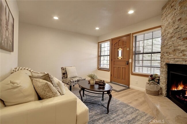 Foto del edificio - 430 E Country Club Blvd