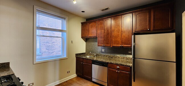 Foto del edificio - 4847 N Wolcott Ave