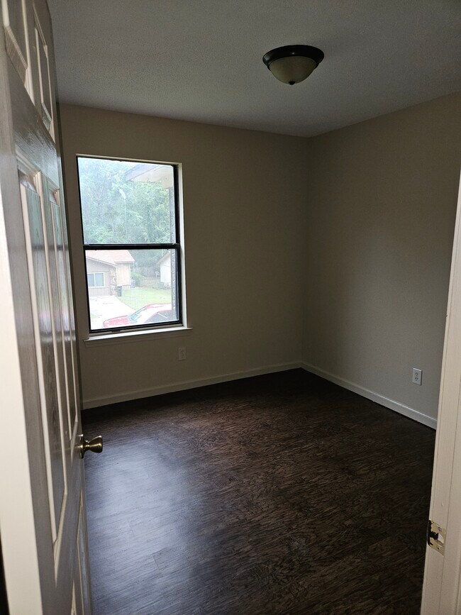 Bedroom 1 - 8109 E Mellwood Rd